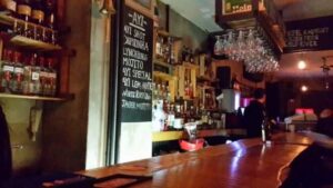 Ayı Kadıköy bar