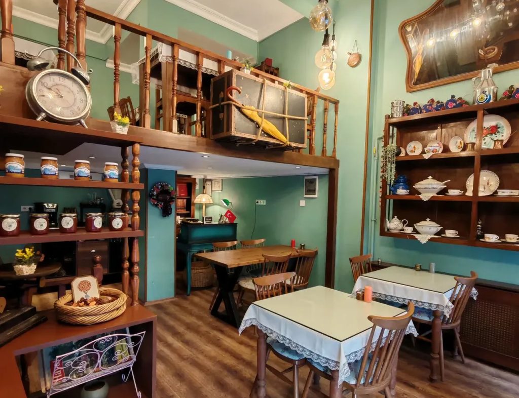 Deniz Nadide DURU BREAKFAST Moda