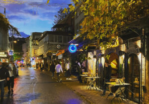 arnavutkoy mekanlar 300x209 - arnavutkoy-mekanlar