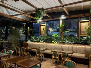 the wall suadiye 2 300x225 - the-wall-suadiye-2