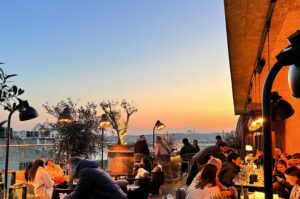 the bank roof bar
