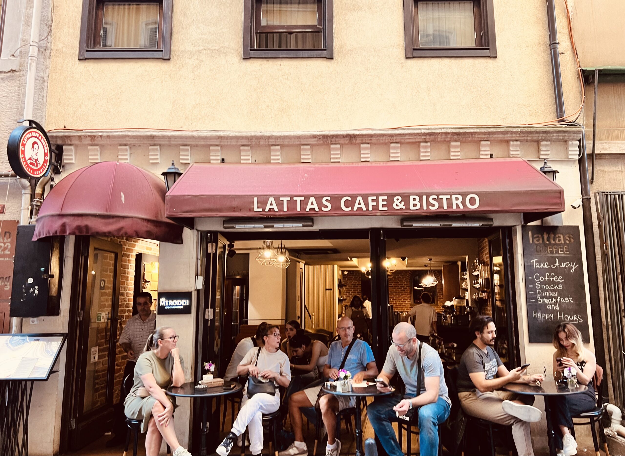 Lattas Cafe