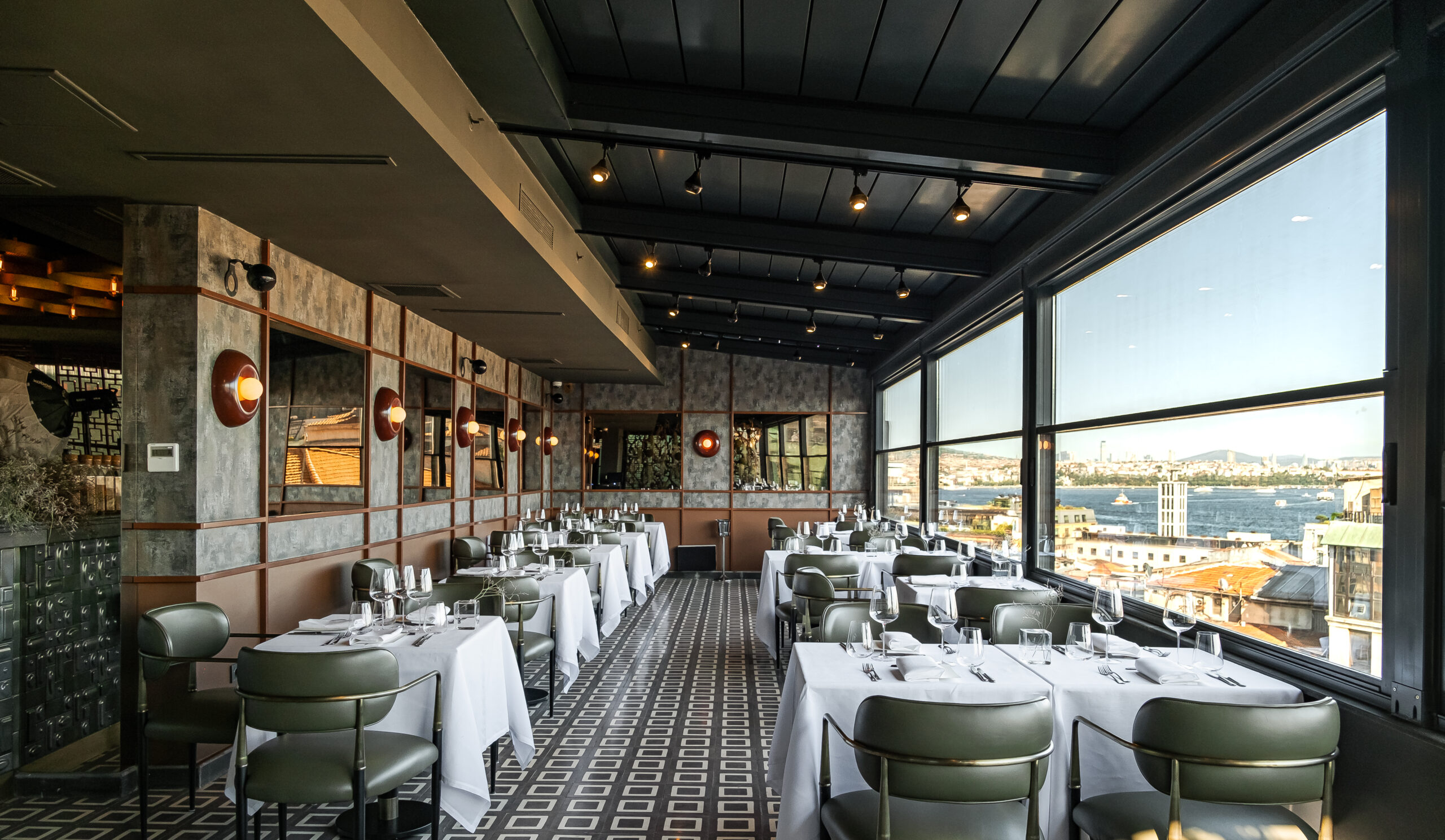 tuzz karakoy scaled - Tuzz Karaköy