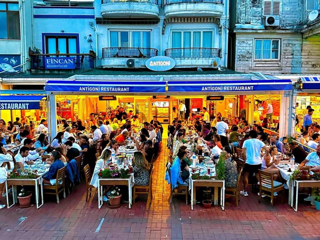 antigoni 1024x768 - Adalar En İyi Mekanlar