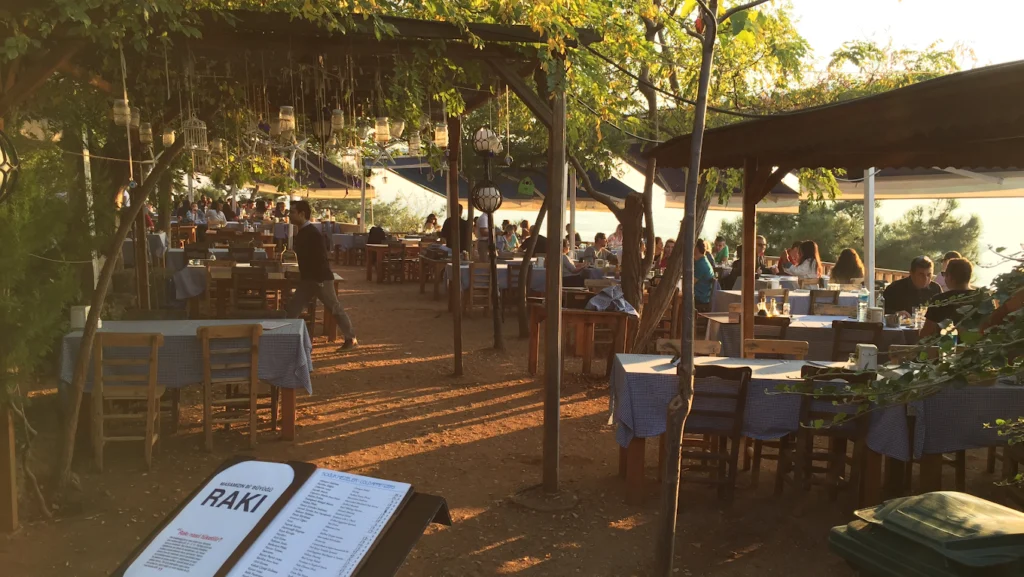 kalpazankaya 1024x577 - Adalar En İyi Mekanlar