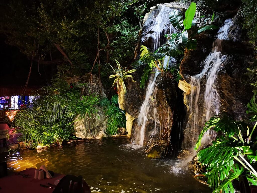 waterfall 1024x768 - Marmaris En İyi Mekanlar